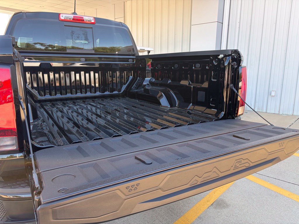 New 2026 Chevrolet Colorado Trail Boss AWD/4WD image 13
