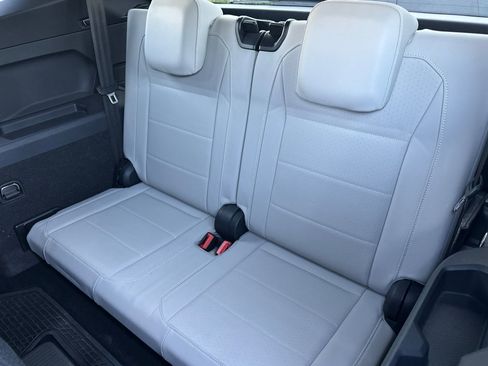 Used 2019 Volkswagen Tiguan SEL Premium R-Line image 15