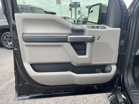 Used 2020 Ford F150 XLT w/ Equipment Group 302A Luxury RWD image 12