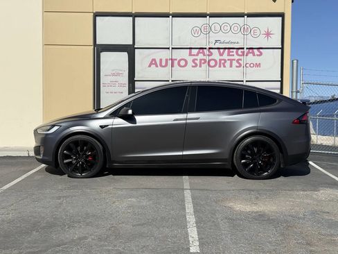 Used 2018 Tesla Model X P100D image 6