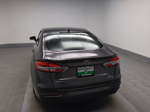 Used 2019 Ford Fusion SE FWD image 6