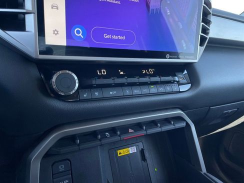 Used 2024 Toyota Tundra Limited w/ Power Package image 18