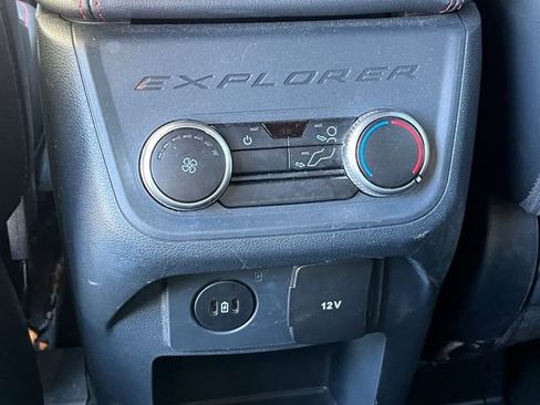 Used 2025 Ford Explorer ST-Line w/ ST-Line Street Pack AWD/4WD image 20