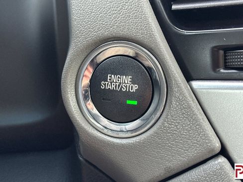 Used 2019 Chevrolet Suburban LT image 29