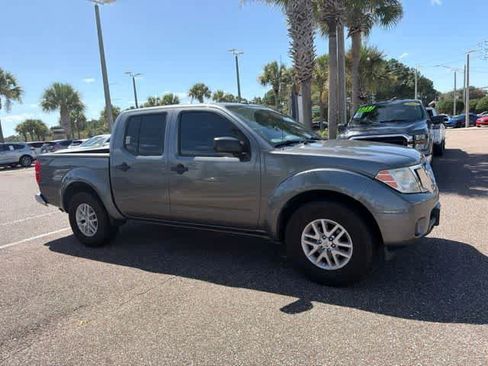 Used 2016 Nissan Frontier SV w/ Moonroof Package RWD image 14