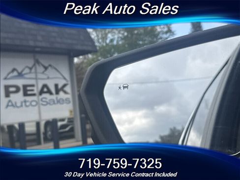 Used 2022 Chevrolet Equinox LT w/ Driver Convenience Package AWD/4WD image 13
