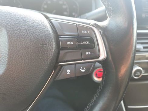 Used 2018 Honda Accord Sport image 40