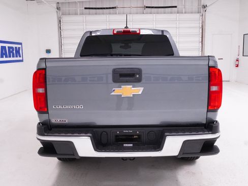 Used 2020 Chevrolet Colorado W/T w/ WT Convenience Package RWD image 27