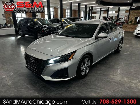Used 2023 Nissan Altima 2.5 S image 1