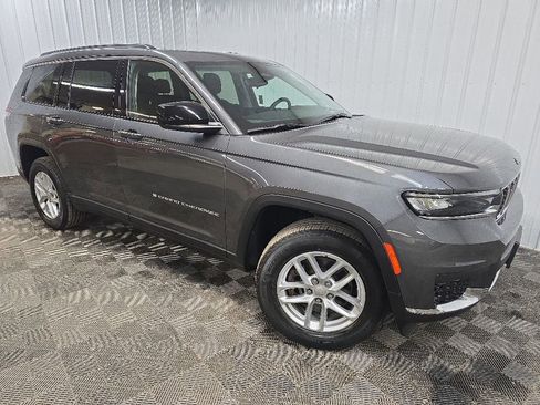 Used 2022 Jeep Grand Cherokee L Laredo w/ Luxury Tech Group I AWD/4WD image 7