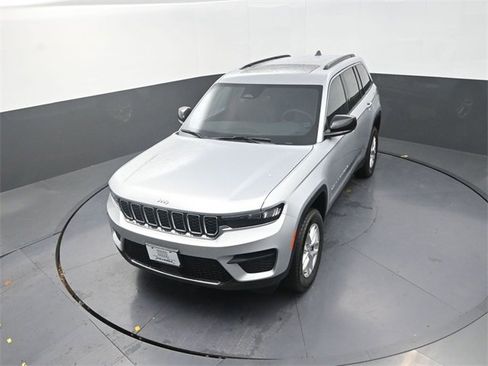 New 2025 Jeep Grand Cherokee Laredo X w/ Luxury Tech Group I image 11