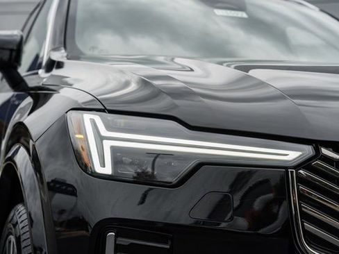 New 2026 Volvo XC90 B6 Plus w/ Protection Package Premier image 12