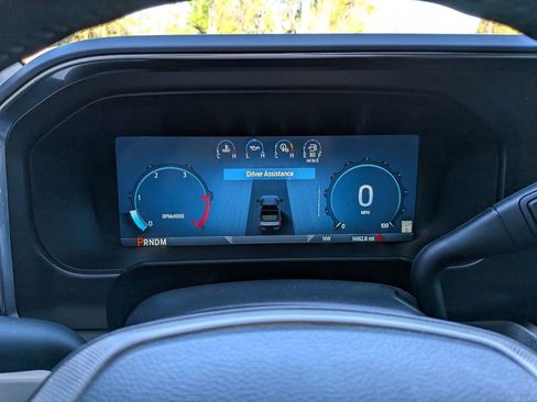 Certified 2025 Ford F250 Platinum w/ Platinum Plus Package image 30