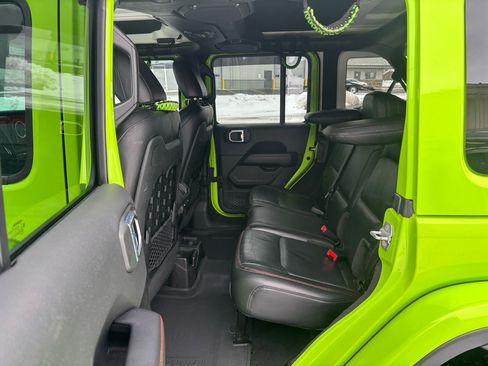 Used 2021 Jeep Wrangler Unlimited Rubicon w/ Xtreme Recon 35" Tire Package image 10