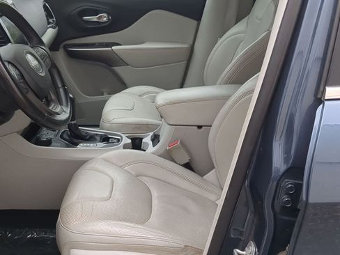 Certified 2019 Jeep Cherokee Limited AWD/4WD image 16