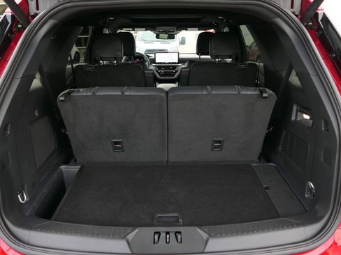 Used 2025 Ford Explorer ST w/ Sun And Sound Package RWD image 24