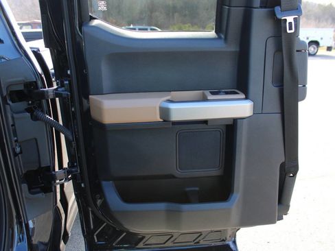 Used 2022 Ford F250 Lariat w/ Lariat Value Package image 39