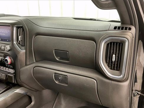 Certified 2021 GMC Sierra 1500 AT4 w/ AT4 Value Package image 18