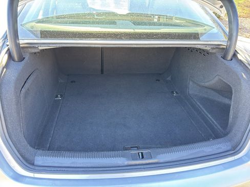 Used 2016 Audi A4 2.0T Premium image 16