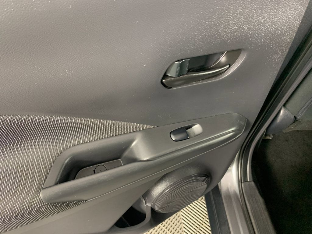 Used 2020 Nissan Kicks S FWD image 30