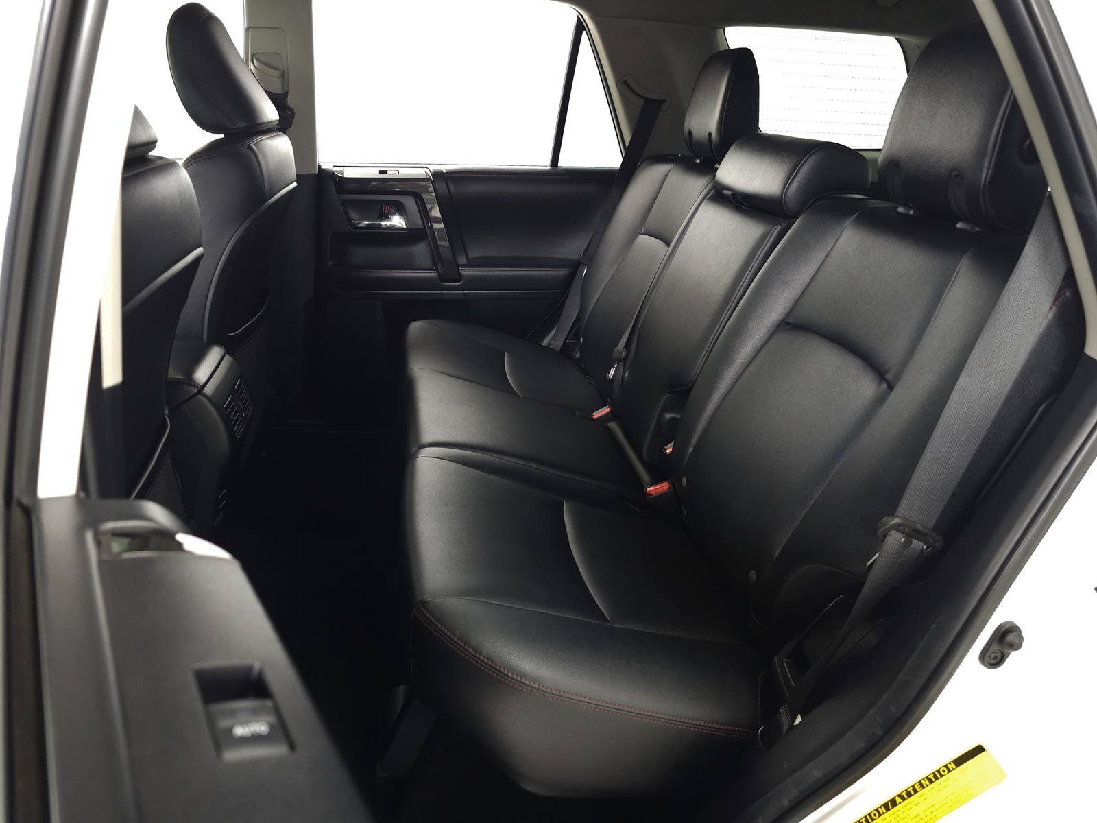 Used 2018 Toyota 4Runner TRD Off-Road Premium AWD/4WD image 27