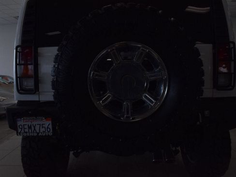 Used 2003 HUMMER H2 w/ Preferred Equipment Group image 24