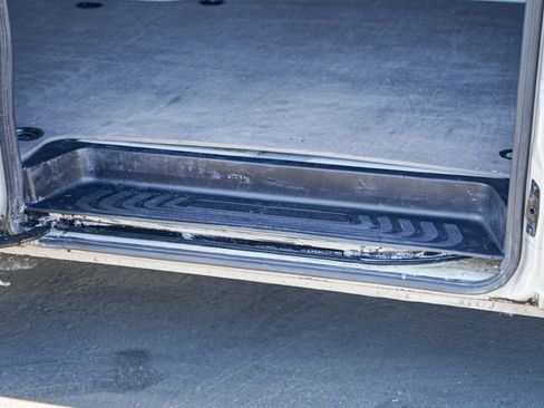 Used 2023 Mercedes-Benz Metris image 10