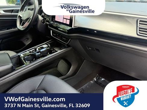 Certified 2024 Volkswagen Atlas Cross Sport SE FWD image 10