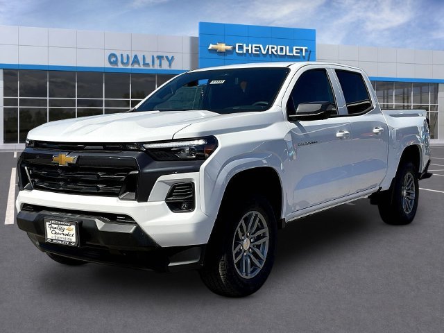 New 2026 Chevrolet Colorado LT w/ LT Convenience Package AWD/4WD image 2