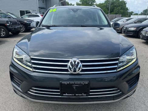 Used 2016 Volkswagen Touareg TDI AWD/4WD image 8