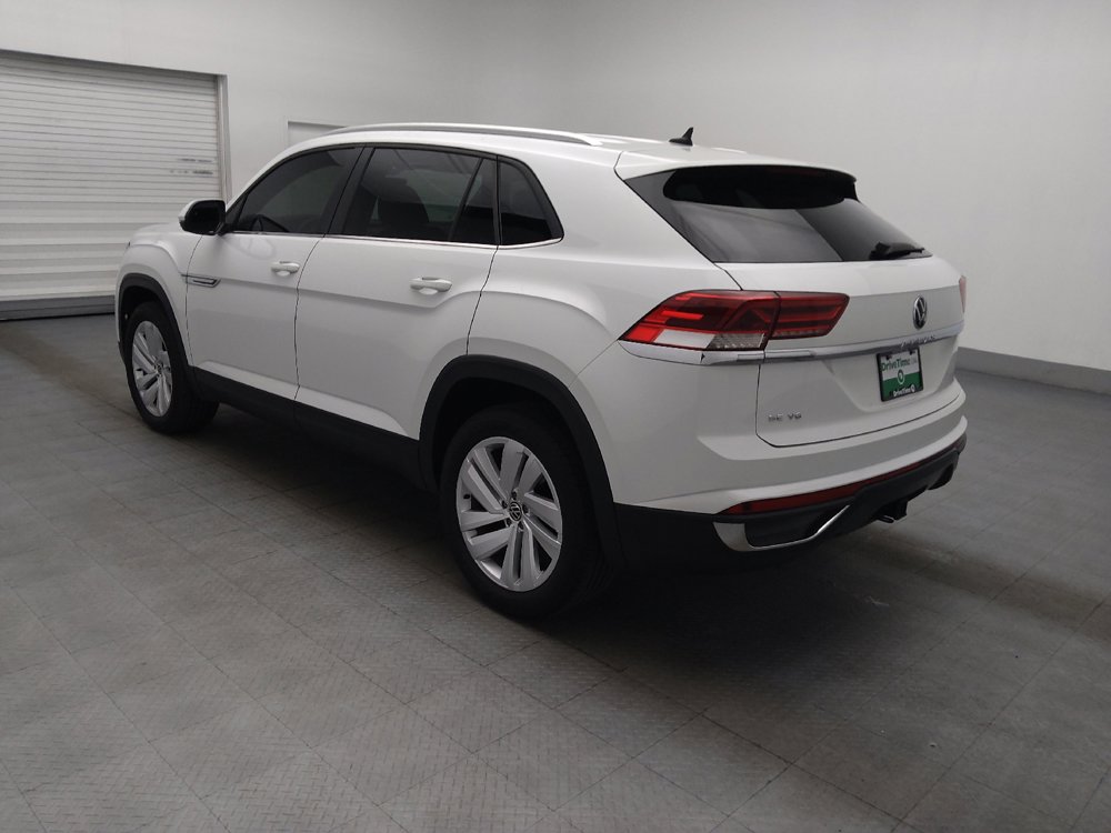Used 2023 Volkswagen Atlas Cross Sport SE FWD image 3