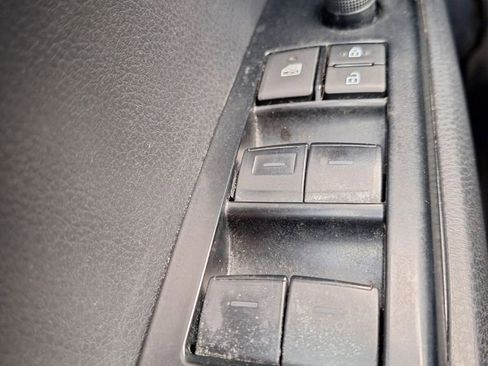 Used 2025 Toyota Camry SE w/ Convenience Package image 19