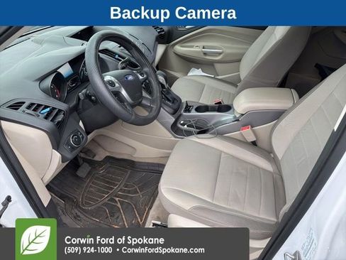 Used 2016 Ford Escape SE FWD image 2