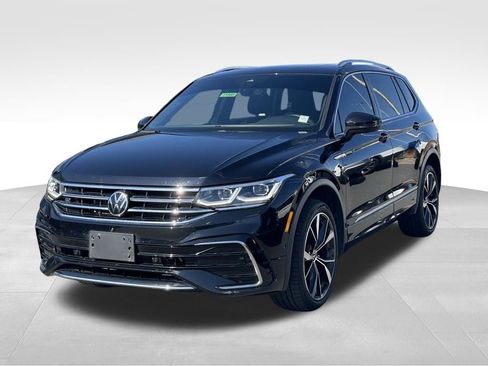 Certified 2023 Volkswagen Tiguan SEL R-Line AWD/4WD image 2