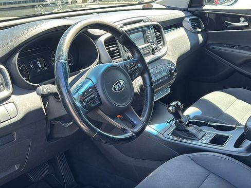 Used 2016 Kia Sorento AWD w/ LX Convenience Package image 25