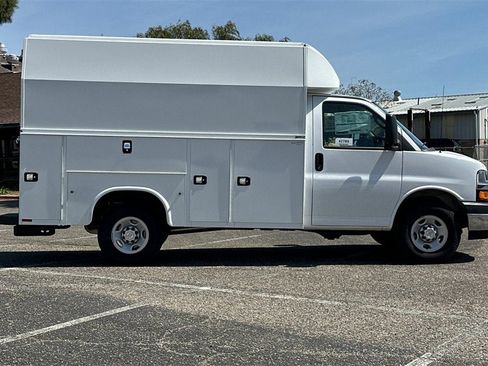 New 2024 Chevrolet Express 3500 w/ Power Convenience Package image 3