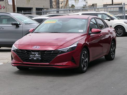 Used 2023 Hyundai Elantra SEL w/ Convenience Package FWD image 7