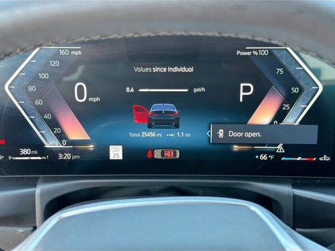 Used 2025 BMW 330i Sedan image 40