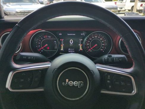 Used 2019 Jeep Wrangler Unlimited Rubicon AWD/4WD image 30