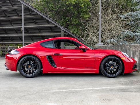Certified 2025 Porsche 718 Cayman GT4 image 12