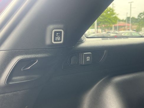 Used 2024 Jeep Grand Cherokee Altitude AWD/4WD image 18