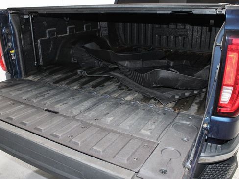 Used 2020 GMC Sierra 1500 SLT w/ SLT Premium Package image 17