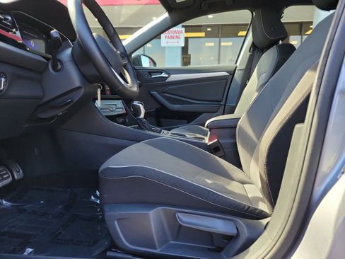 Used 2025 Volkswagen Jetta Sport FWD image 16