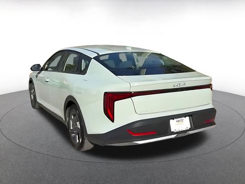 Used 2025 Kia K4 FWD image 11