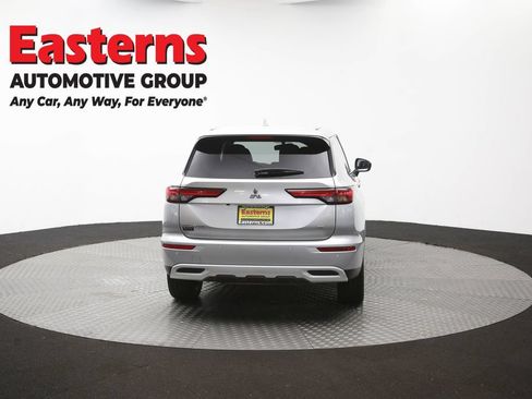 Used 2024 Mitsubishi Outlander SE FWD image 37