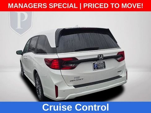 Used 2025 Honda Odyssey Touring image 9