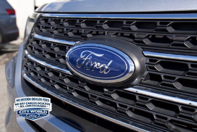 Used 2022 Ford Explorer XLT w/ Equipment Group 202A AWD/4WD image 8