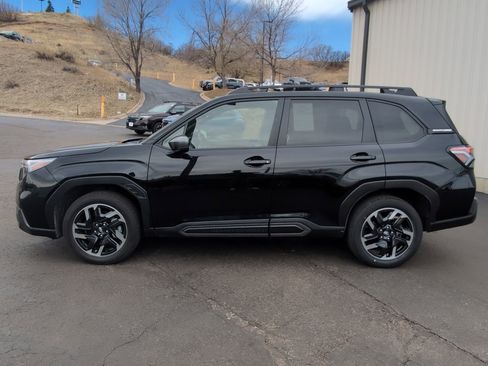 Certified 2025 Subaru Forester Limited image 4