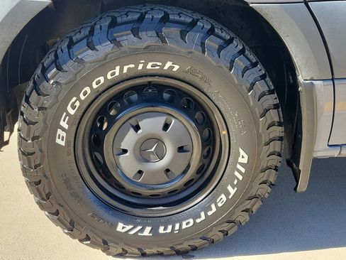 Used 2022 Mercedes-Benz Sprinter 2500 image 10