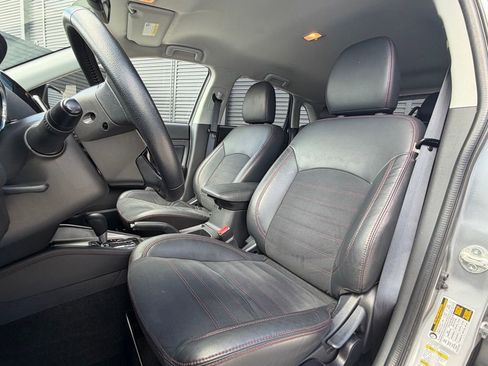 Used 2024 Mitsubishi Outlander Sport SE image 9